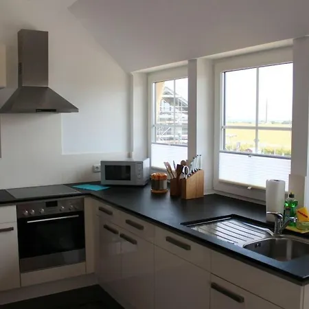 With 2 Bedrooms *