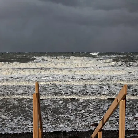 With 2 Bedrooms Dranske